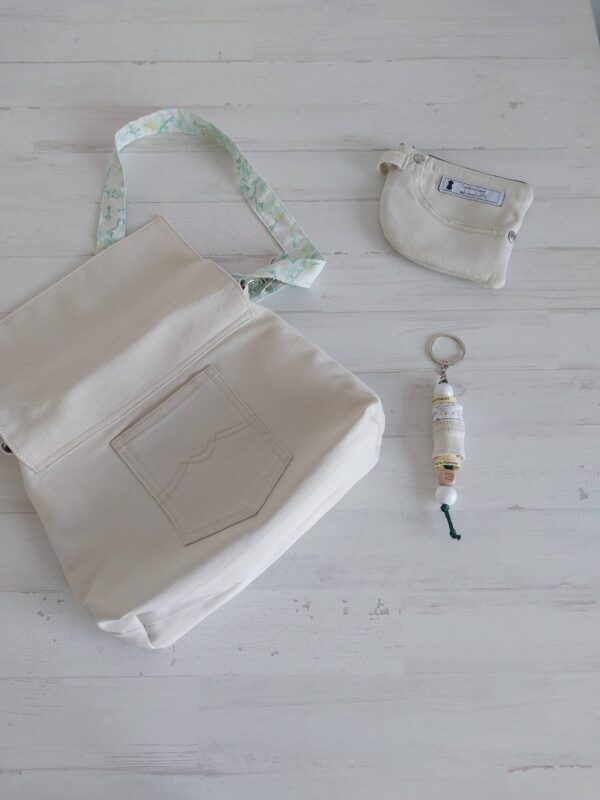 Bolso beige, monedero y llavero mixto - Imagen 4