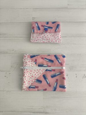 Monedero y tarjetero pintalabios y flores