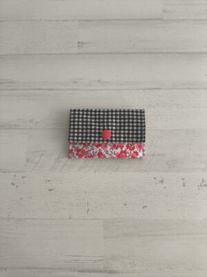 Tarjetero vichy y flores