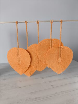 Composición de 5 hojas de macramé